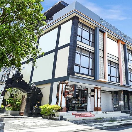 Oyo Flagship 90966 Moreno Homestay Legian Dış mekan fotoğraf