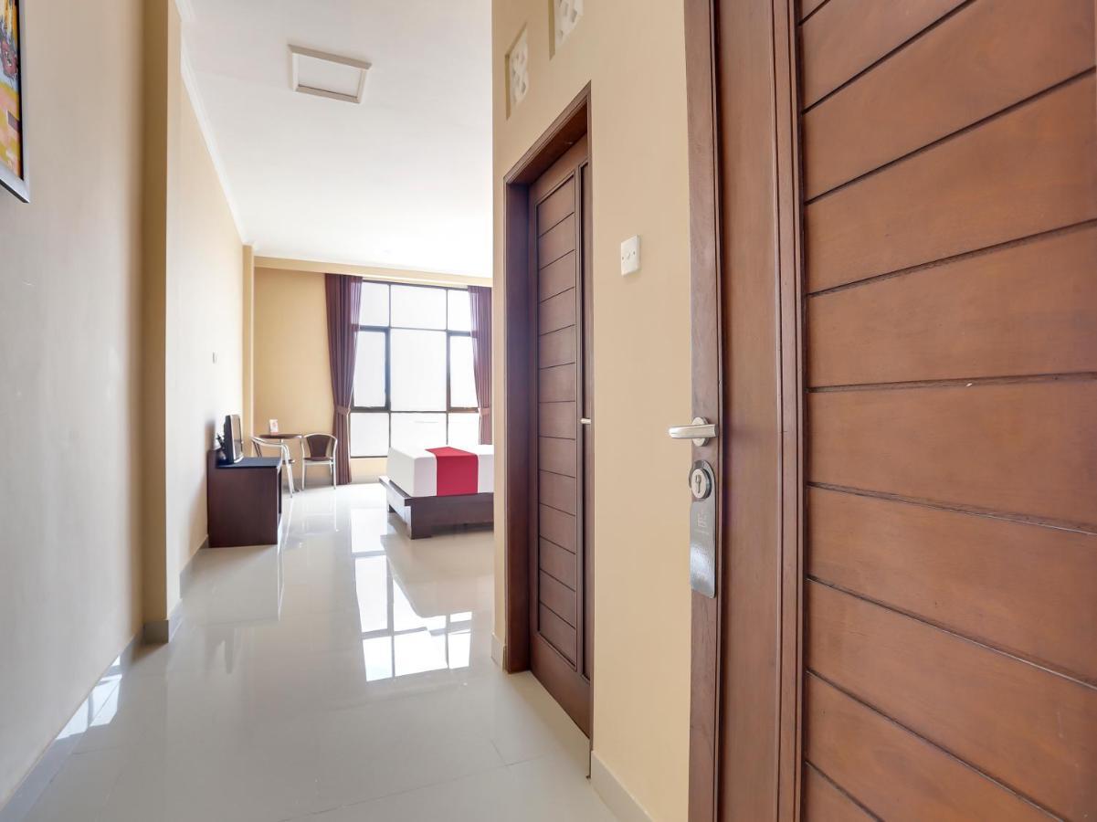 Oyo Flagship 90966 Moreno Homestay Legian Dış mekan fotoğraf
