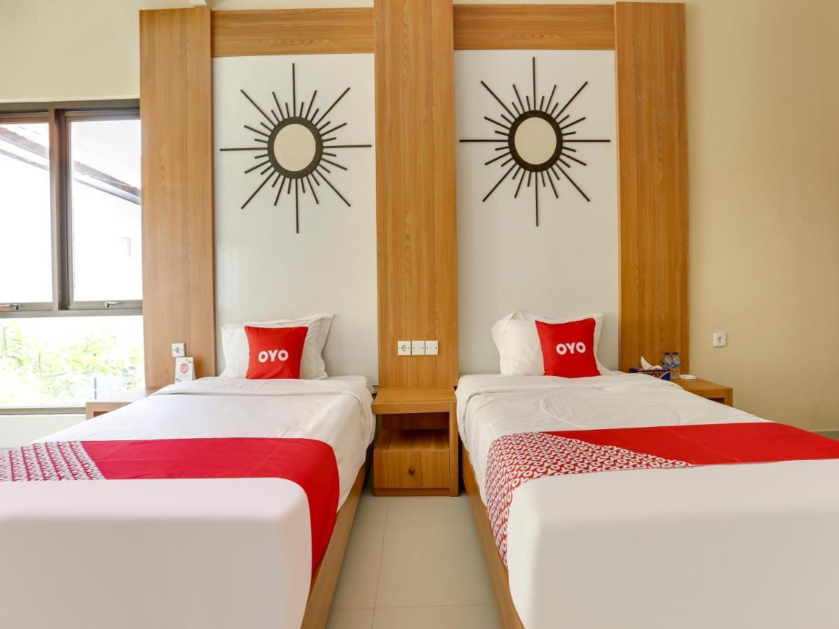 Oyo Flagship 90966 Moreno Homestay Legian Dış mekan fotoğraf
