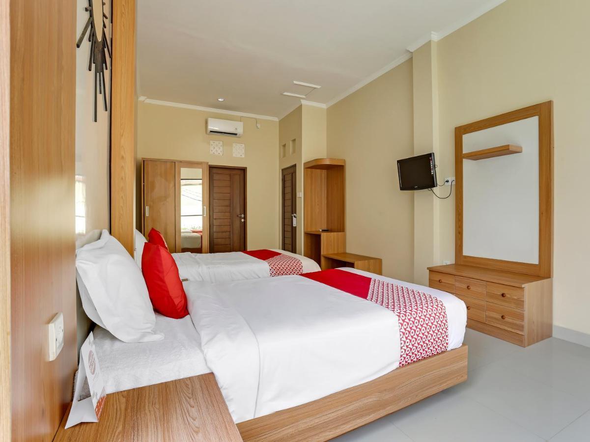 Oyo Flagship 90966 Moreno Homestay Legian Dış mekan fotoğraf